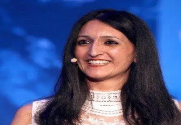 Photograph of Reena Cholera Business Unit Director HSJ Information